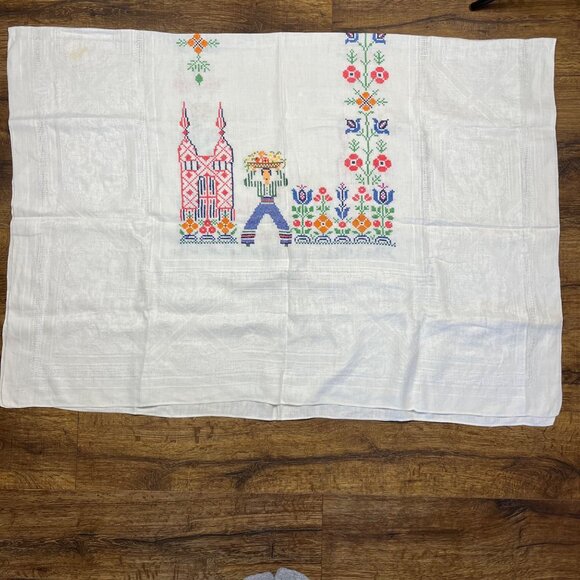 Vintage Folk-Art Cross Stitch Embroidered Linen Tablecloth & Napkins 68" x 50" - Picture 2 of 16